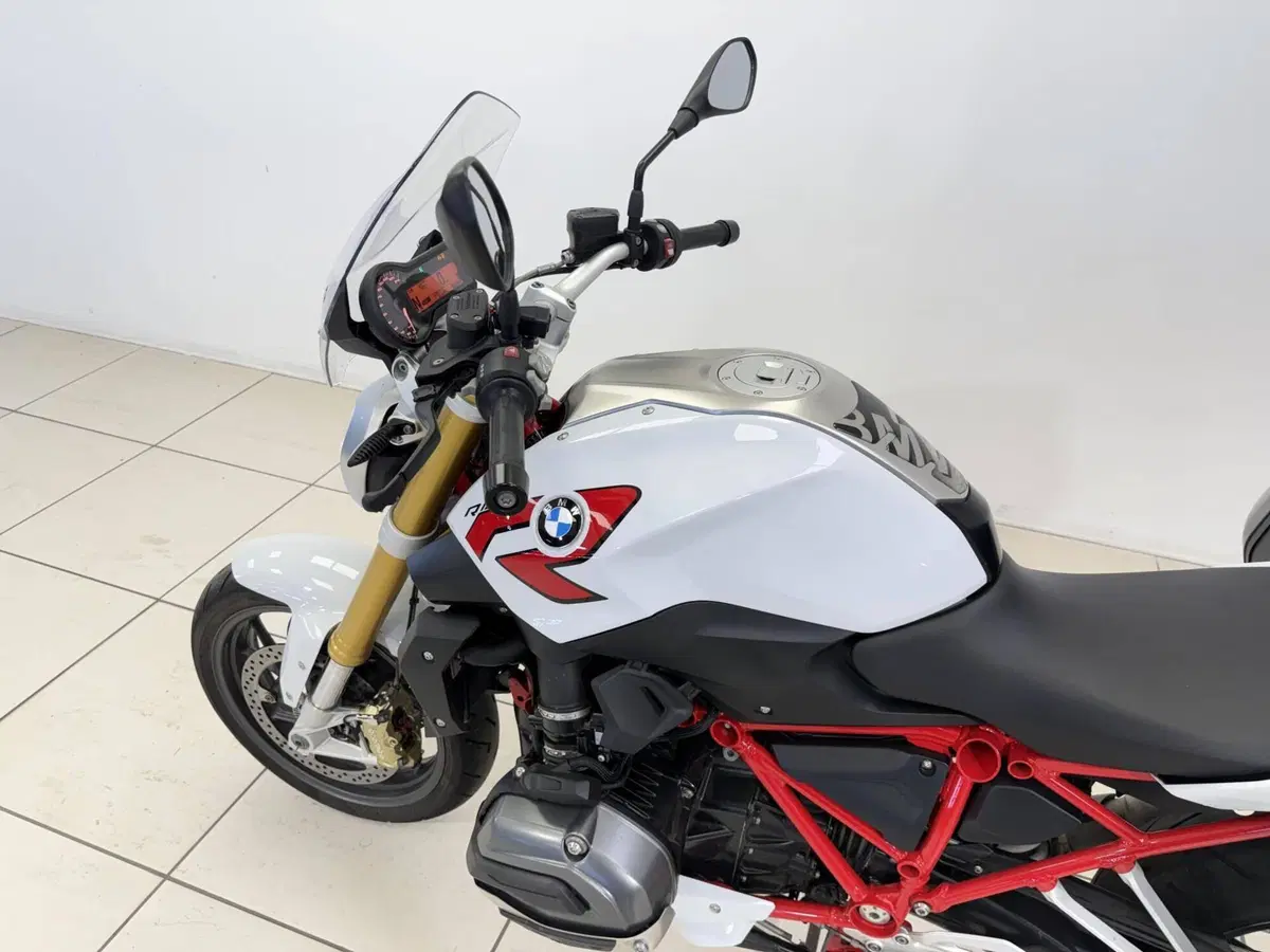 Bmw R 1200 R (2015 - 16) (16)