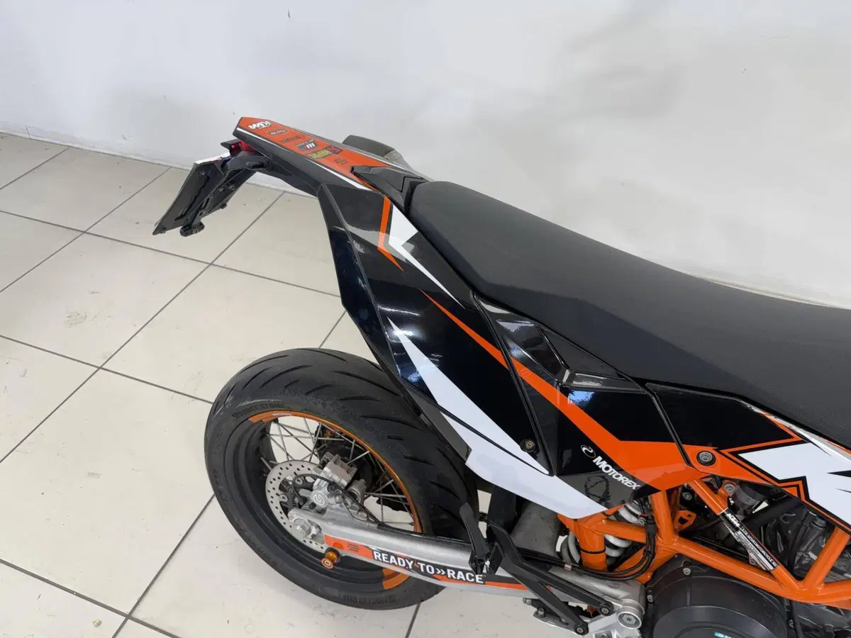 KTM 690 SMC R (2012 -17) (9)