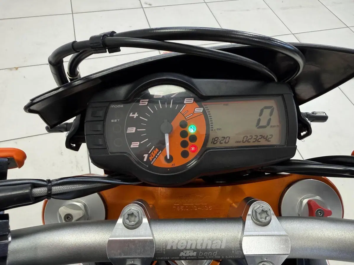 KTM 690 SMC R (2012 -17) (15)