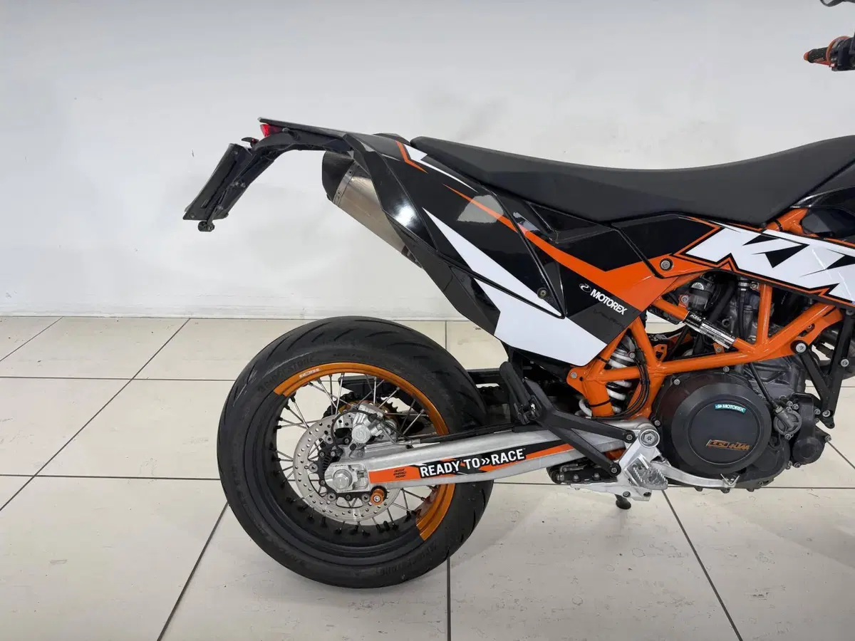 KTM 690 SMC R (2012 -17) (16)
