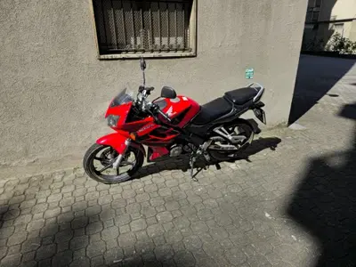 Honda CBR 125 R (2004 - 06) usata