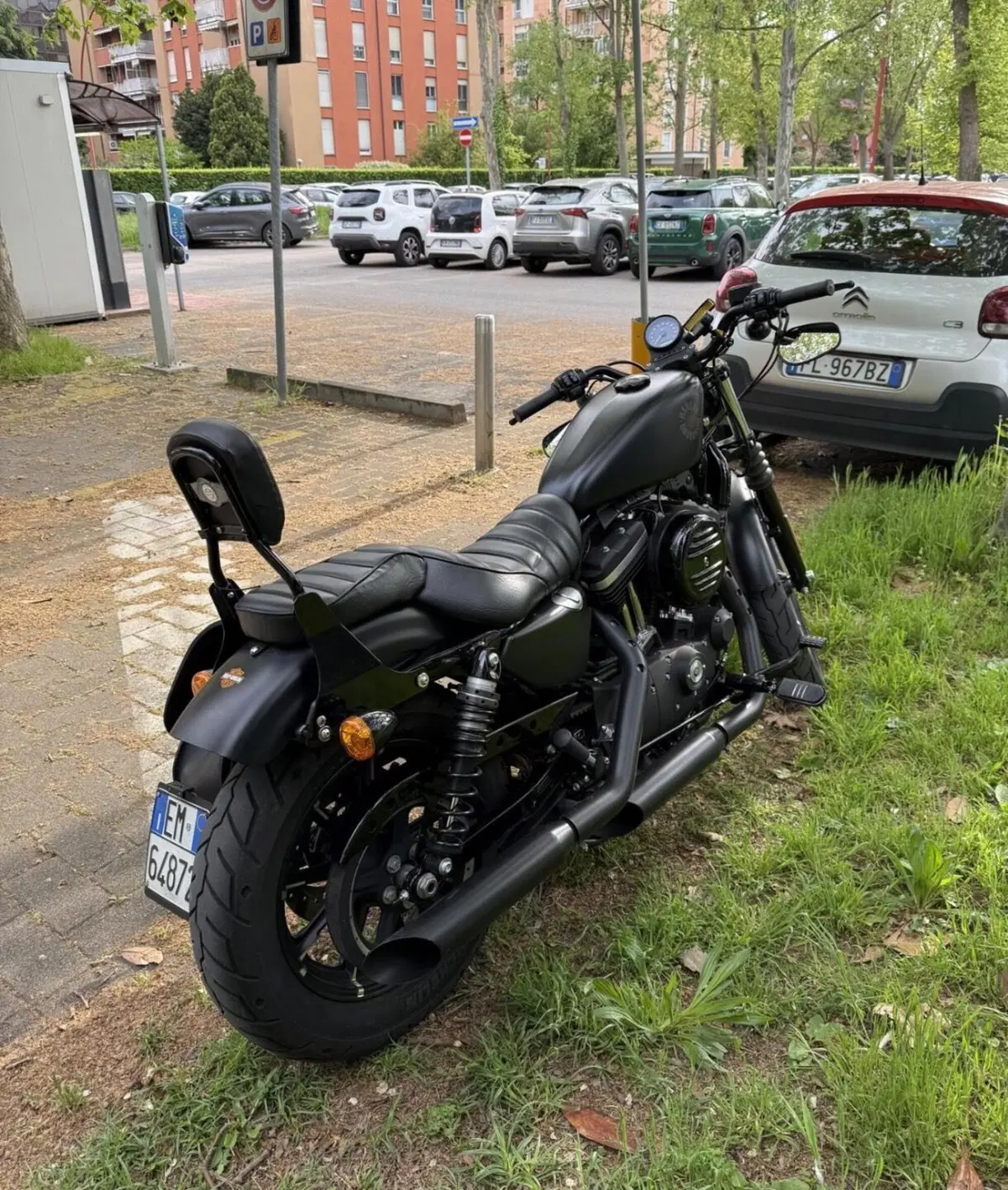 Harley-Davidson 883 Iron (2017 - 20) - XL 883N (4)