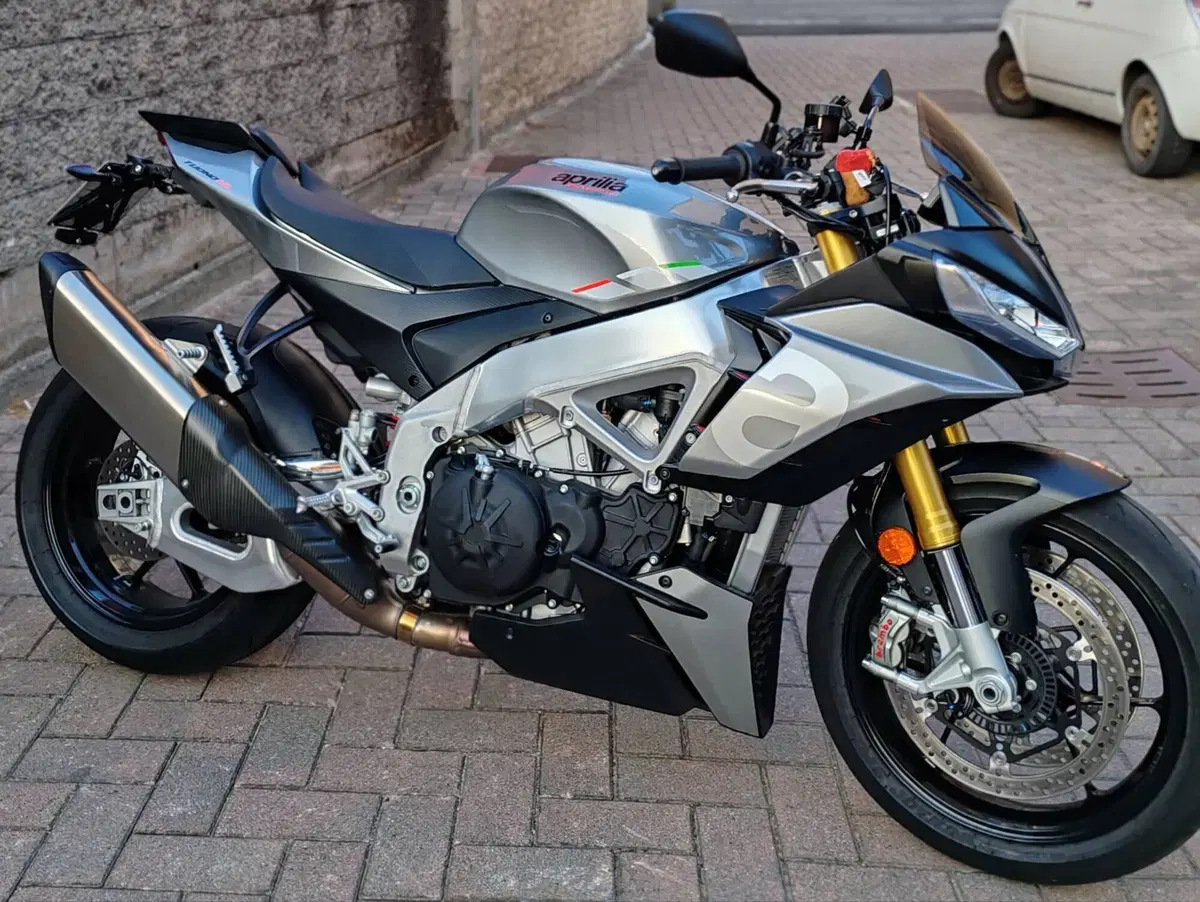 Aprilia Tuono V4 (2021 - 24)