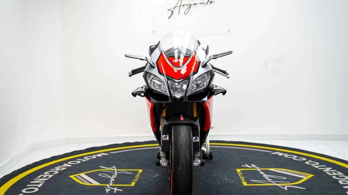Aprilia RSV4 RF (2017 - 19) (9)
