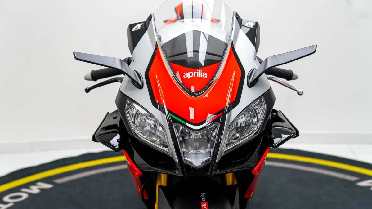 Aprilia RSV4 RF (2017 - 19) (10)