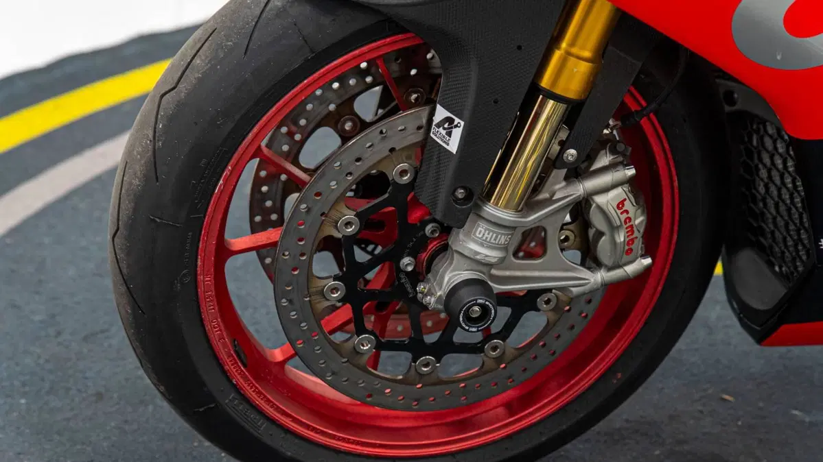 Aprilia RSV4 RF (2017 - 19) (14)