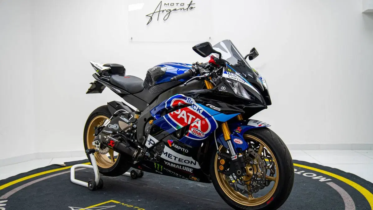 Yamaha YZF R6 (2010 - 16) (2)