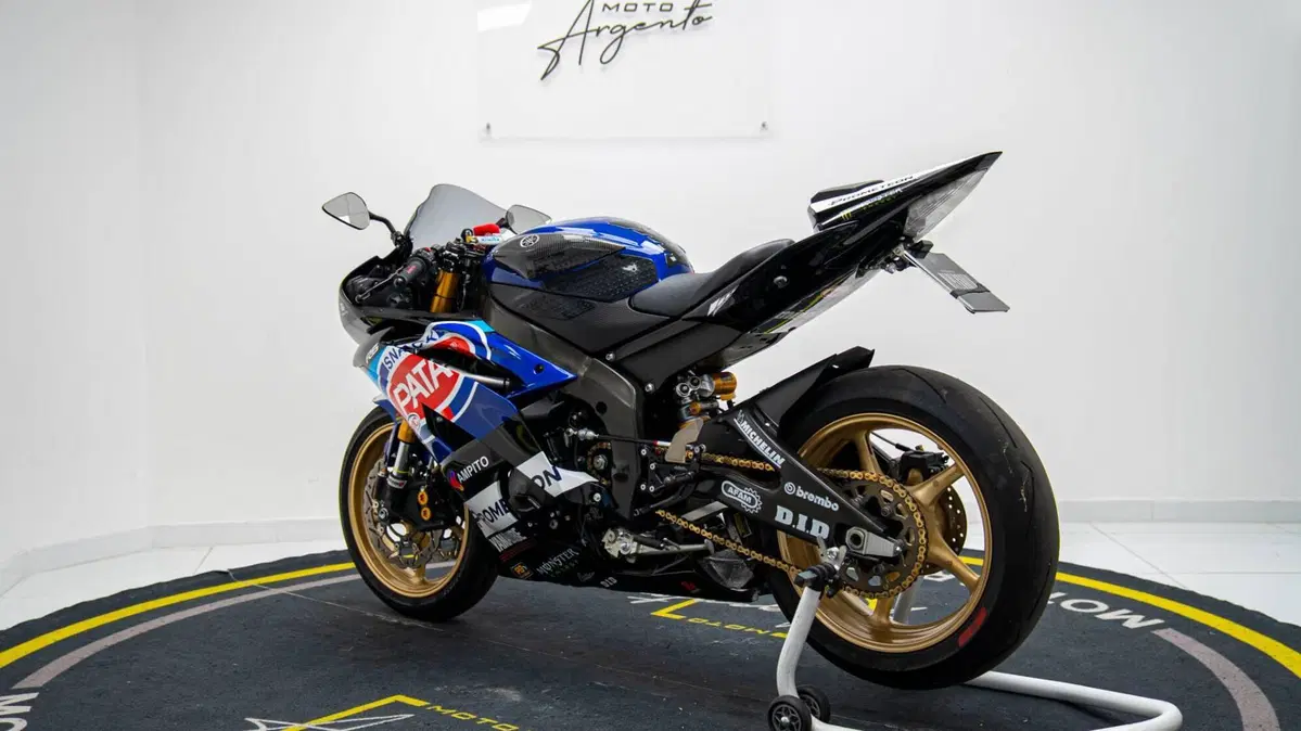 Yamaha YZF R6 (2010 - 16) (6)