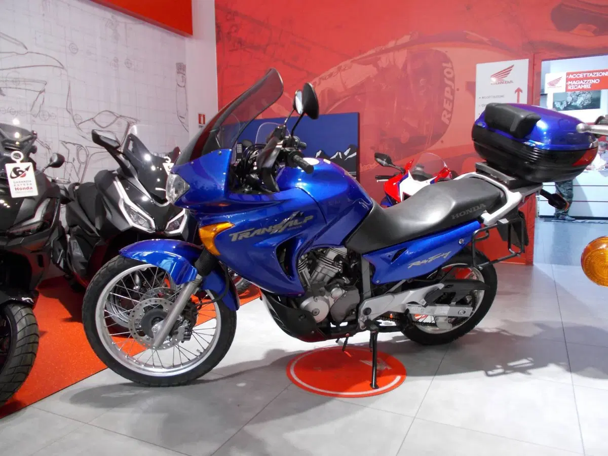 Honda Transalp XL 650V (2000 - 04) (2)