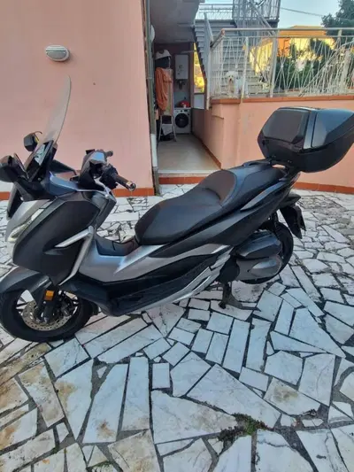 Honda Forza 300 Deluxe ABS (2018 - 20) usata