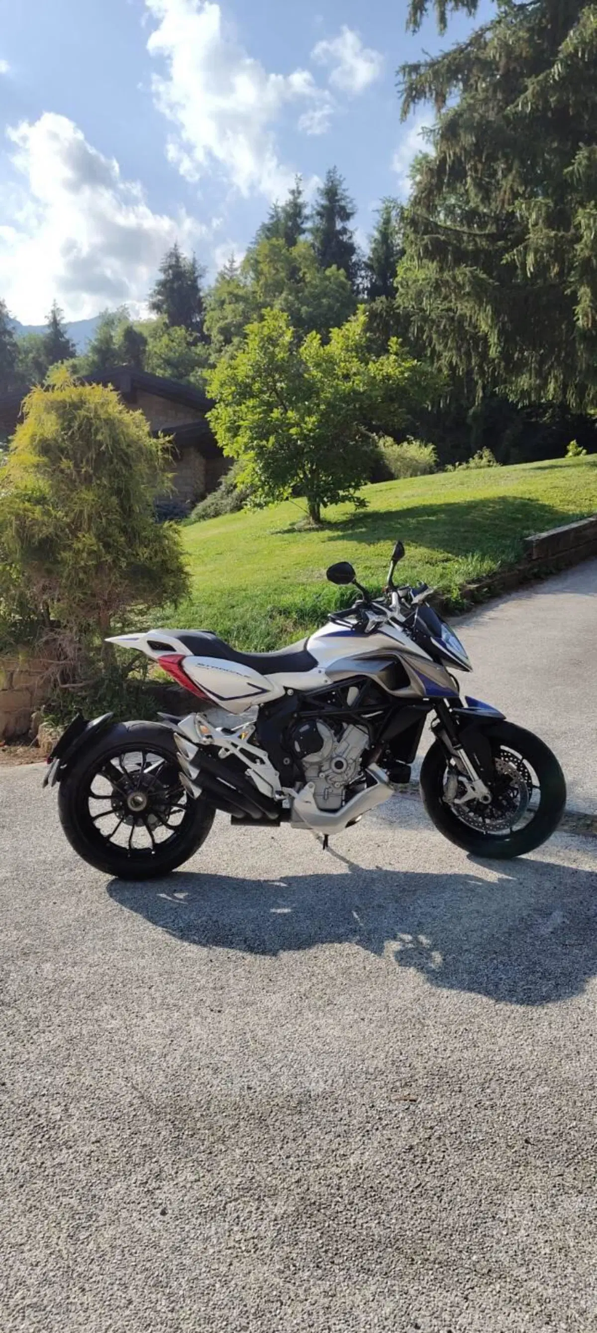 MV Agusta Stradale 800 EAS ABS (2015 - 17) (3)