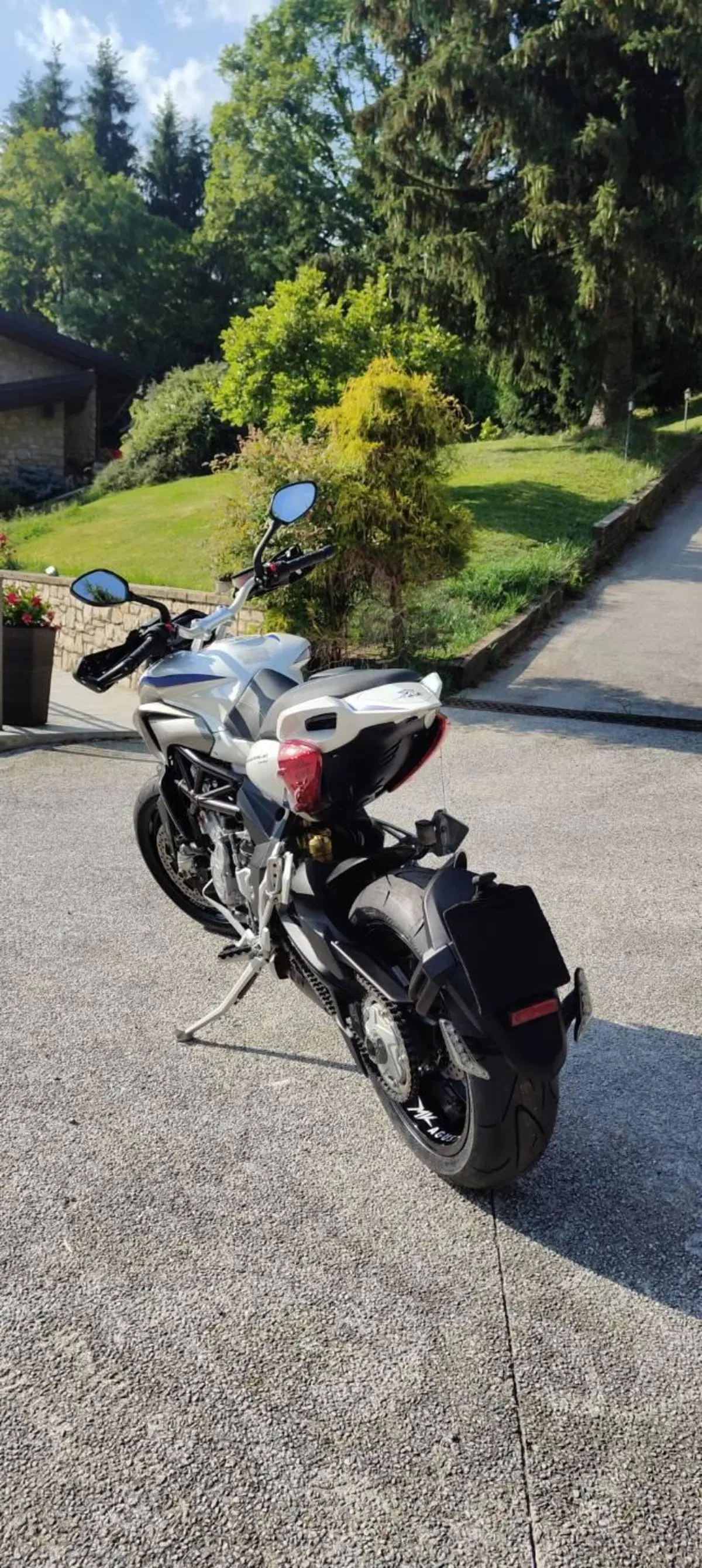 MV Agusta Stradale 800 EAS ABS (2015 - 17) (6)