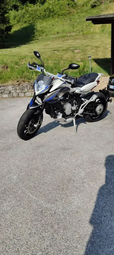 MV Agusta Stradale 800 EAS ABS (2015 - 17) usata