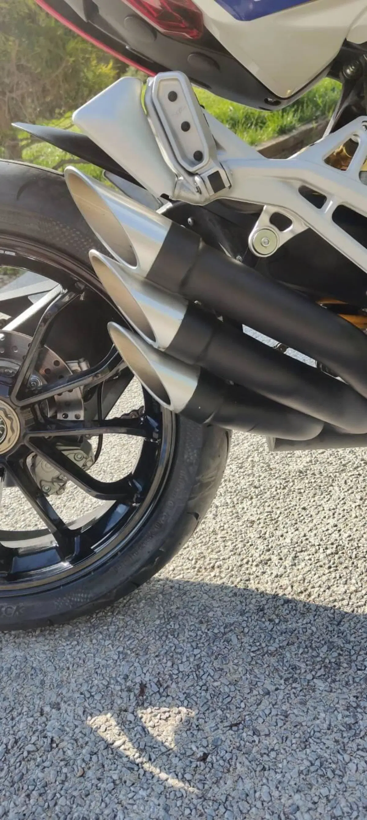 MV Agusta Stradale 800 EAS ABS (2015 - 17) (11)