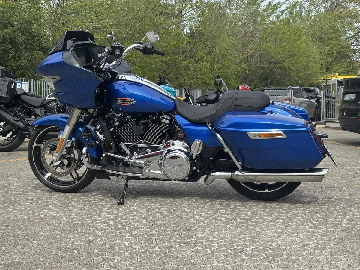 Harley-Davidson Road Glide (2024 - 26)