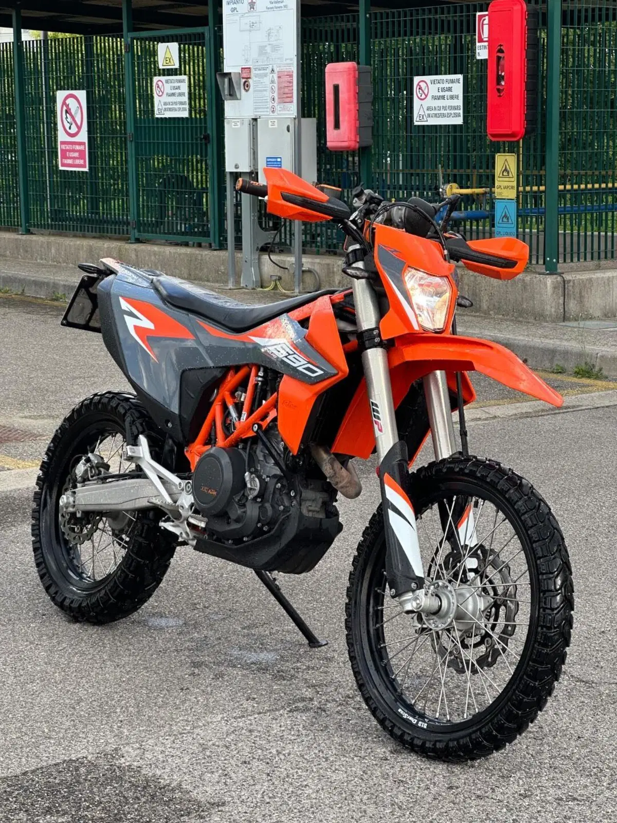 KTM 690 Enduro R (2021) (6)