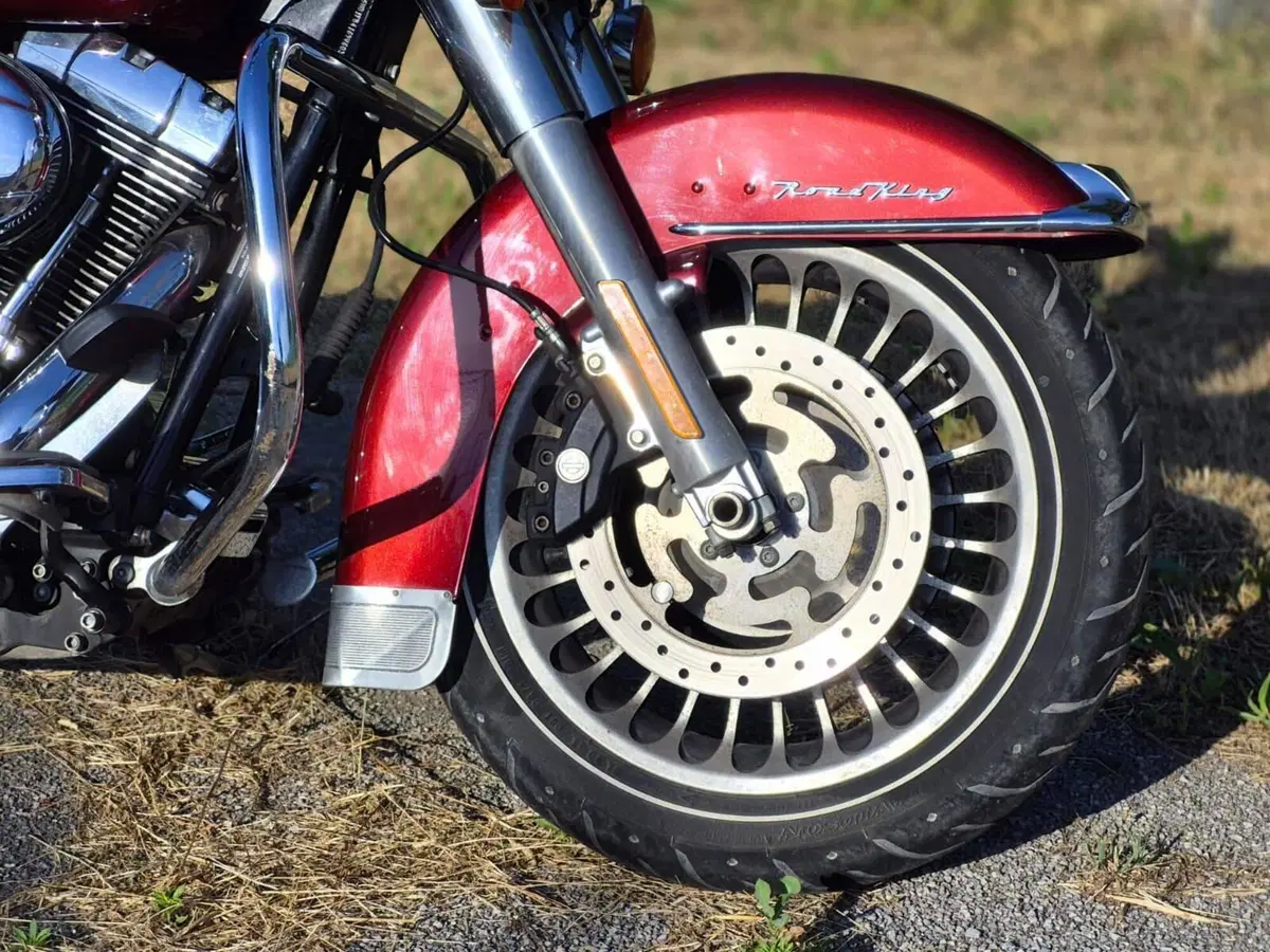 Harley-Davidson 1584 Road King Classic (2007 - 10) - FLHRC (9)