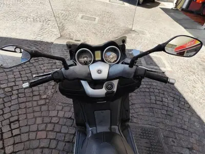 Yamaha X-Max 250 (2010 - 13) usata