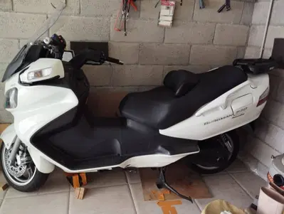 Suzuki Burgman AN 650 Executive ABS (2006 - 12) usata