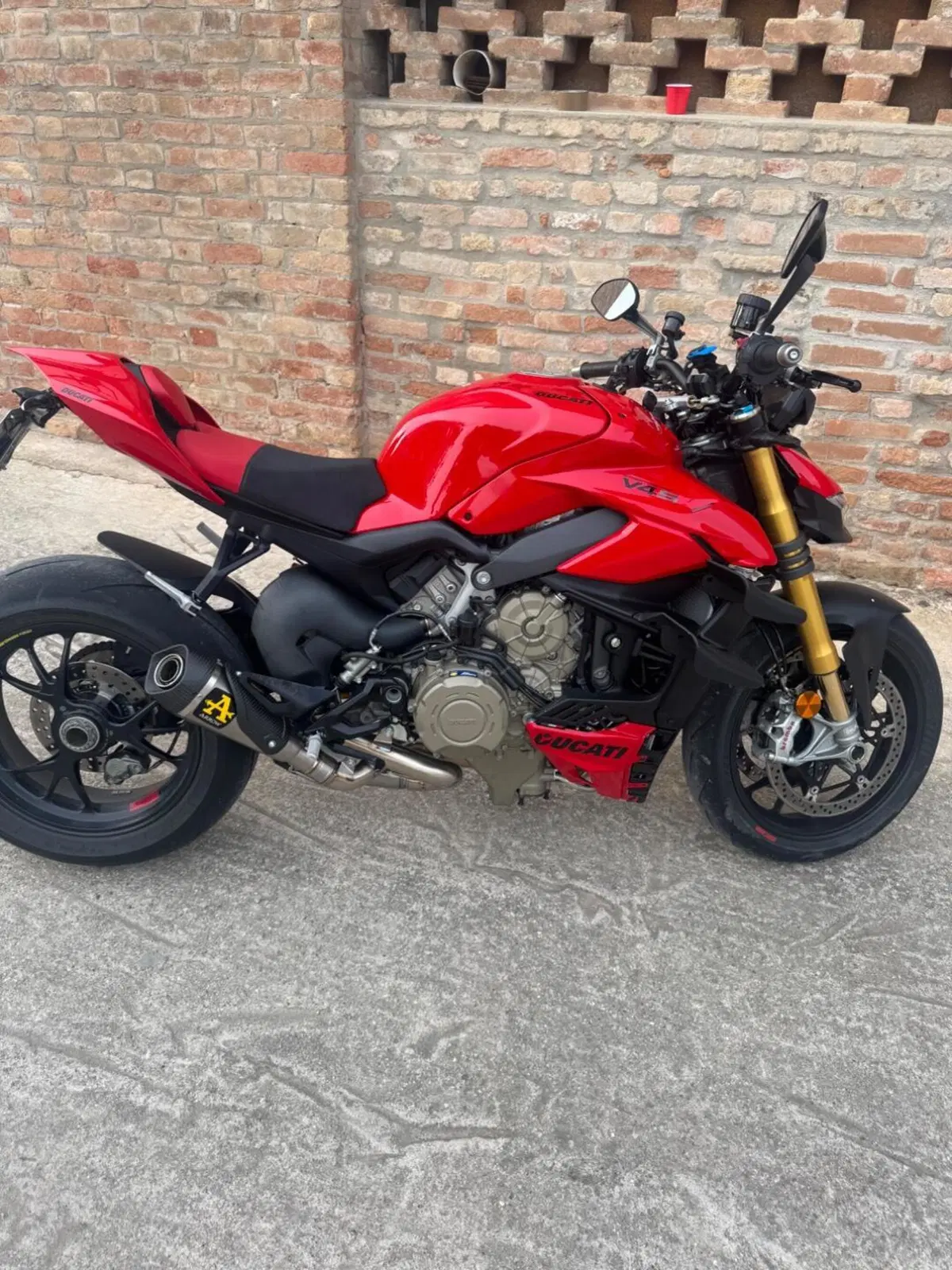 Ducati Streetfighter V4 S (2023 - 24) (2)