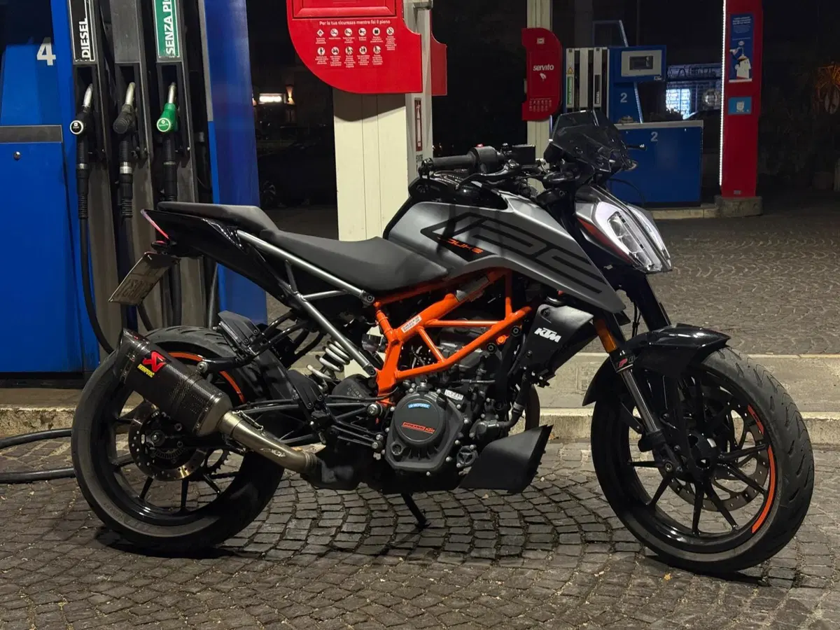KTM 125 Duke (2021 - 23) (2)