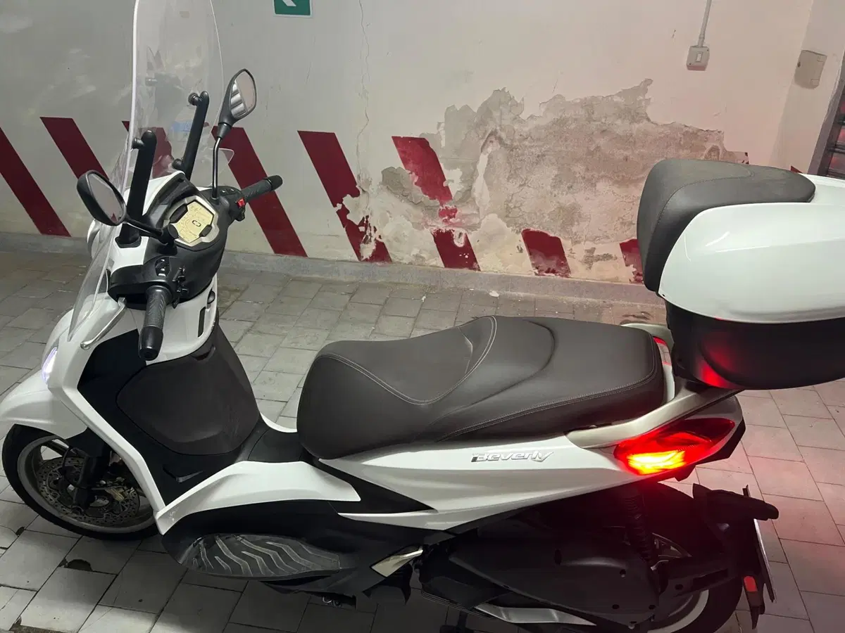 Piaggio Beverly 300 S ABS-ASR (2021 - 25) (4)