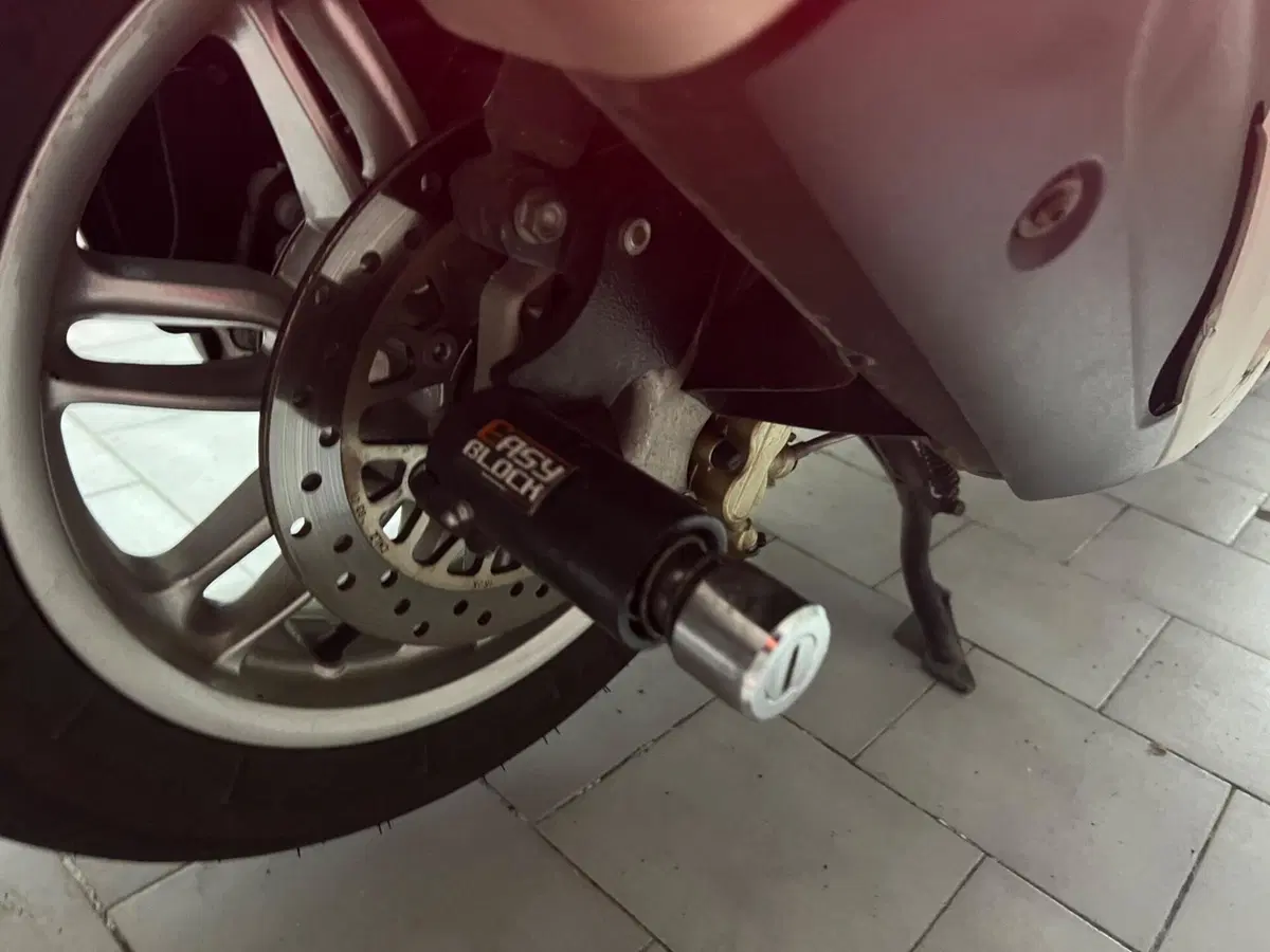 Piaggio Beverly 300 S ABS-ASR (2021 - 25) (6)