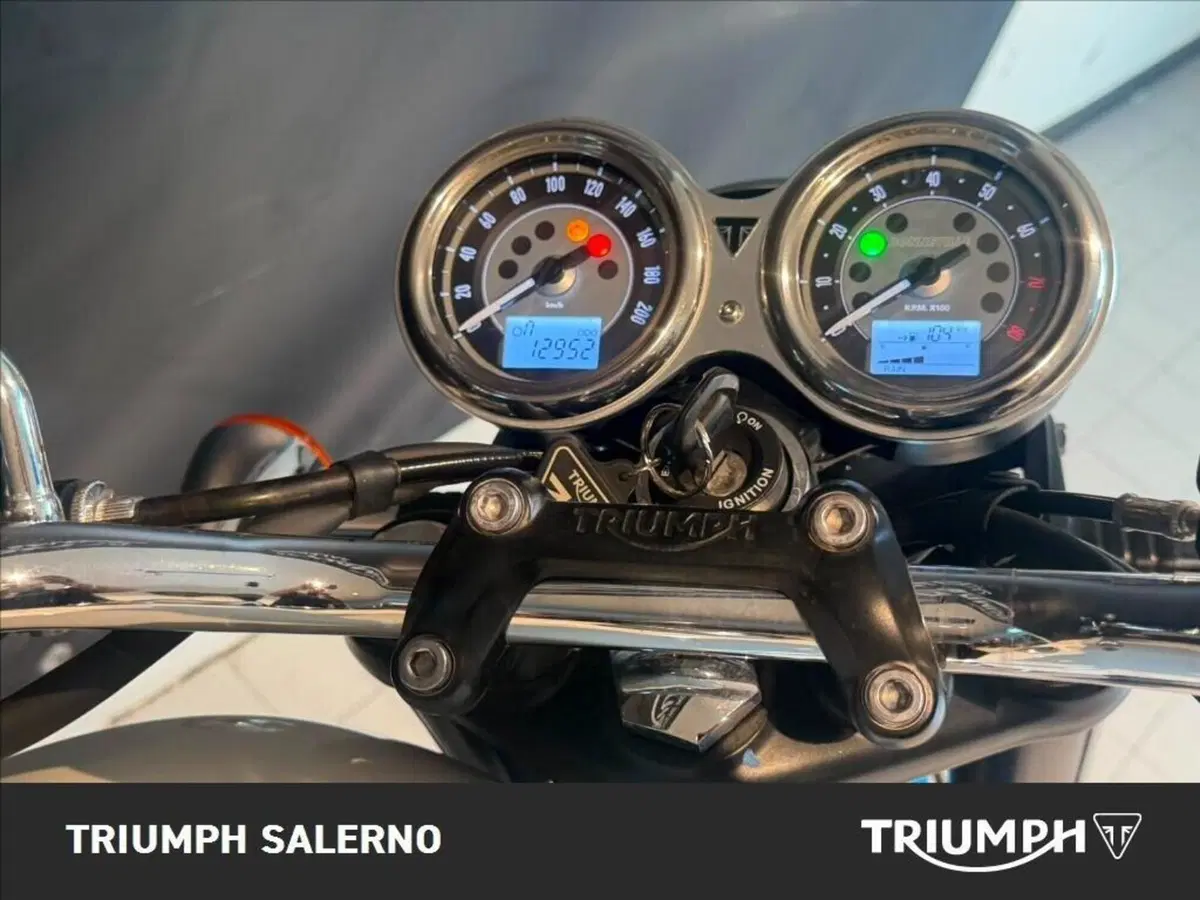 Triumph Bonneville T120 (2021 - 25) (9)