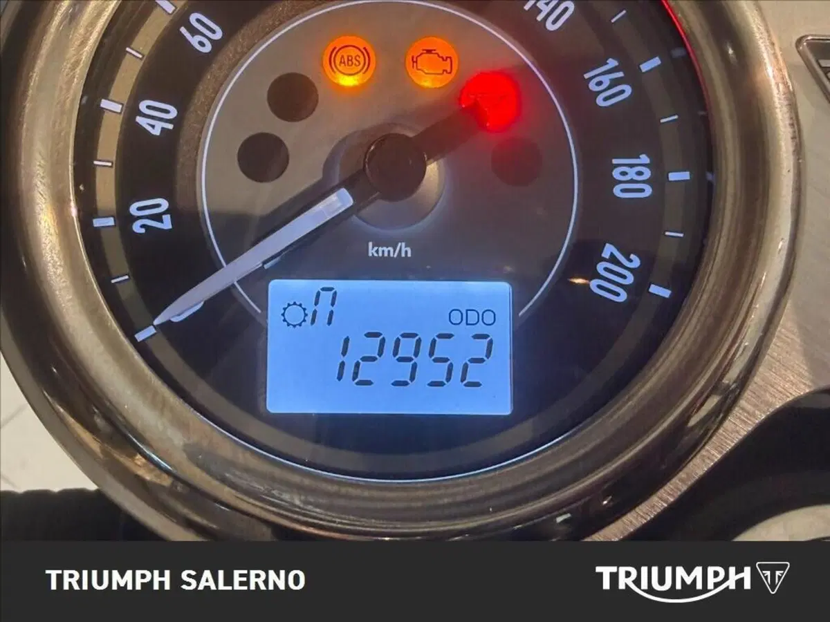 Triumph Bonneville T120 (2021 - 25) (10)