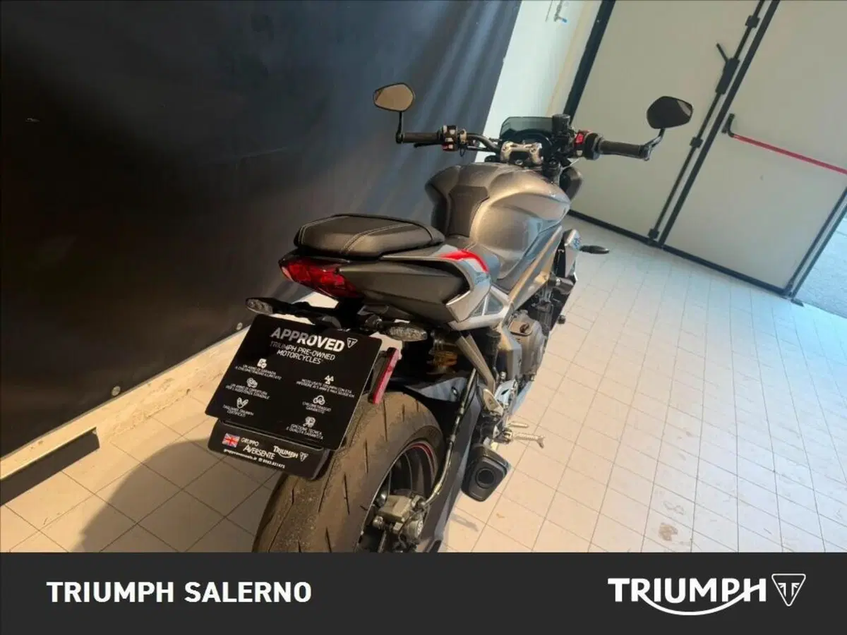 Triumph Street Triple R (2020 - 22) (4)
