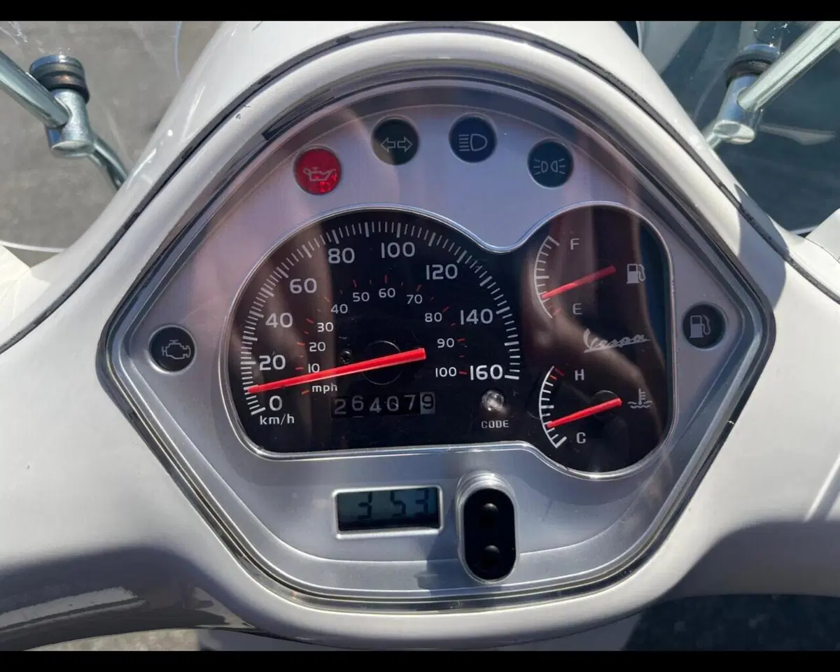 Vespa GTS 300 Super (2008 - 16) (14)