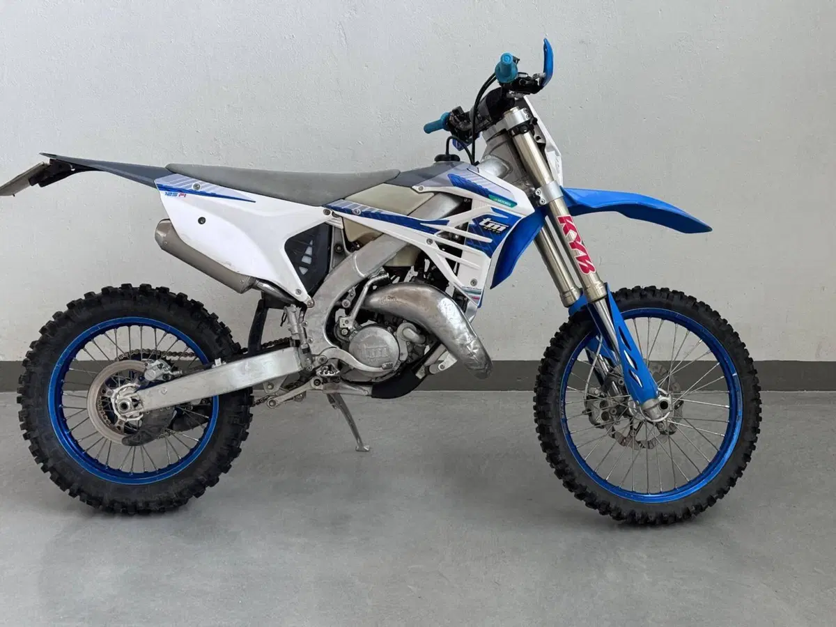 Tm Moto EN 125 Fi 2T (2023) (4)