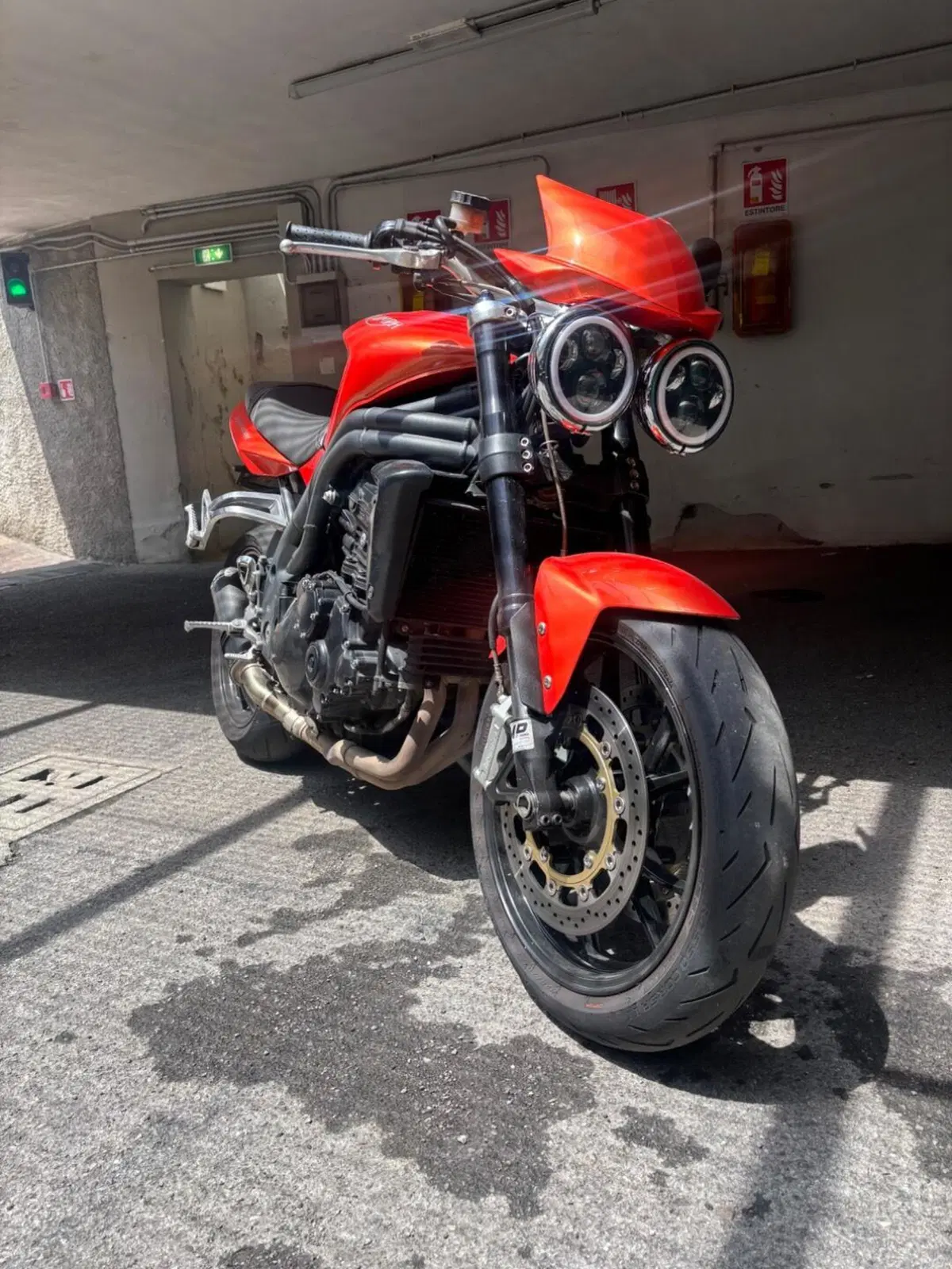 Triumph Speed Triple 1050 (2005 - 11) (4)