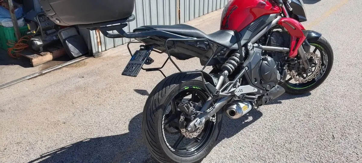 Kawasaki ER-6N (2009 - 11) (5)
