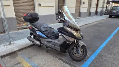 Kymco Downtown 300i ABS (2009 - 17) usata