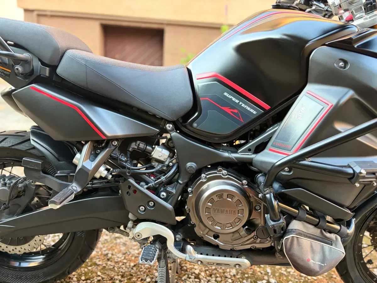 Yamaha XT1200ZE Super Ténéré (2017 - 20) (4)