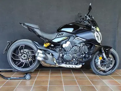 Ducati Diavel V4 (2023 - 26) usata
