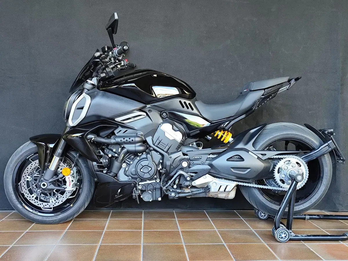 Ducati Diavel V4 (2023 - 26) (2)