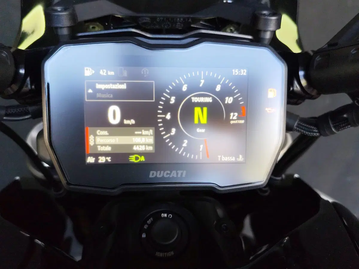 Ducati Diavel V4 (2023 - 26) (5)