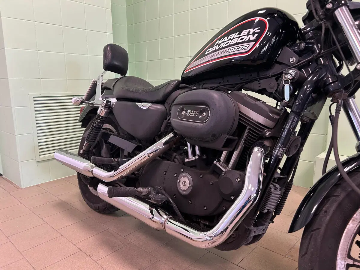 Harley-Davidson 883 R (2008 - 16) - XL 883R (14)