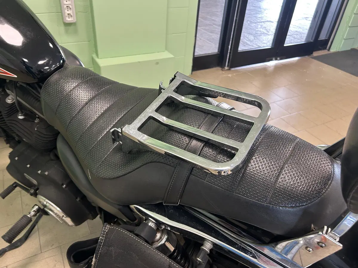 Harley-Davidson 883 R (2008 - 16) - XL 883R (16)
