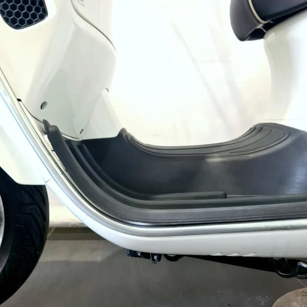 Vespa GTS 300 Hpe (2019) (10)