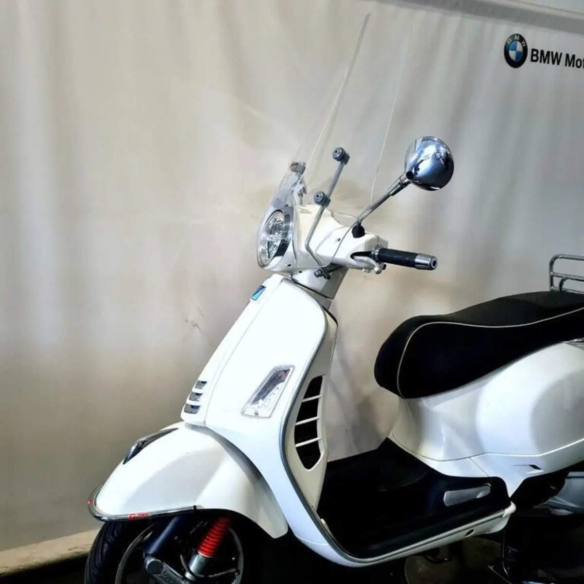 Vespa GTS 300 Hpe (2019) (8)