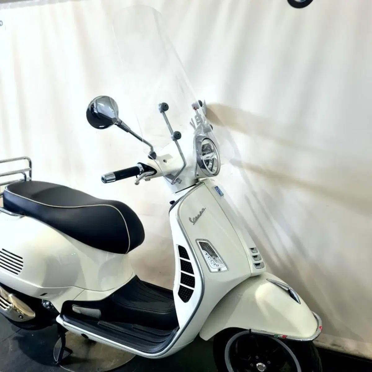 Vespa GTS 300 Hpe (2019) (15)