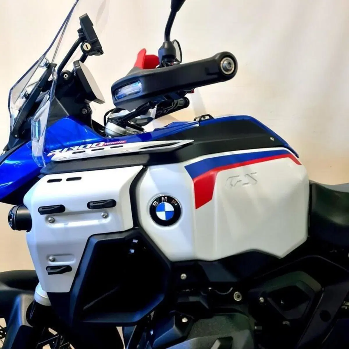 Bmw R 1300 GS Adventure Trophy (2025 - 26) (10)