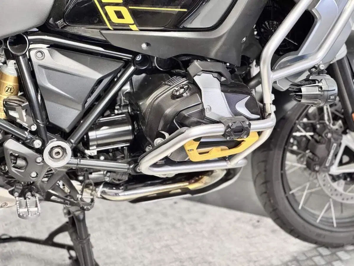 Bmw R 1250 GS Adventure - Edition 40 Years GS (2020 - 21) (4)