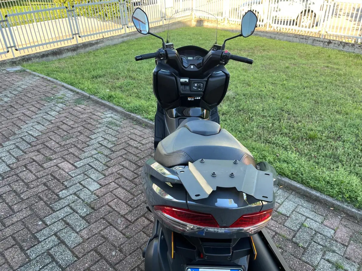Suzuki Burgman 400 (2022 - 24) (11)