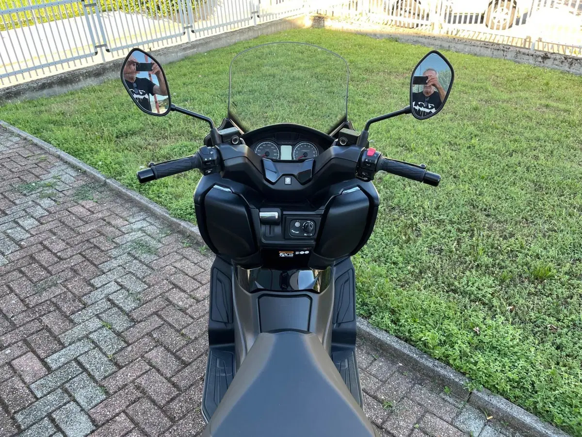 Suzuki Burgman 400 (2022 - 24) (12)