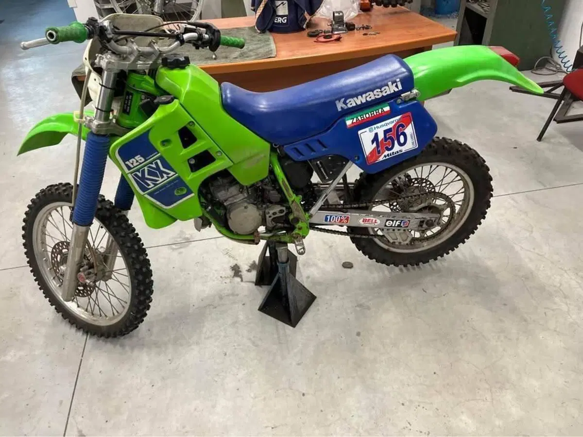 Kawasaki KX 125 (2)