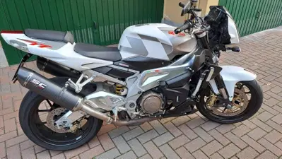 Aprilia Tuono 1000 R (2006 - 10) usata